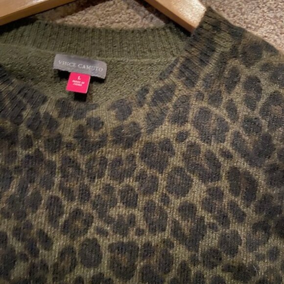 Vince Camuto Leopard Print Sweater - Size L - Picture 2 of 3